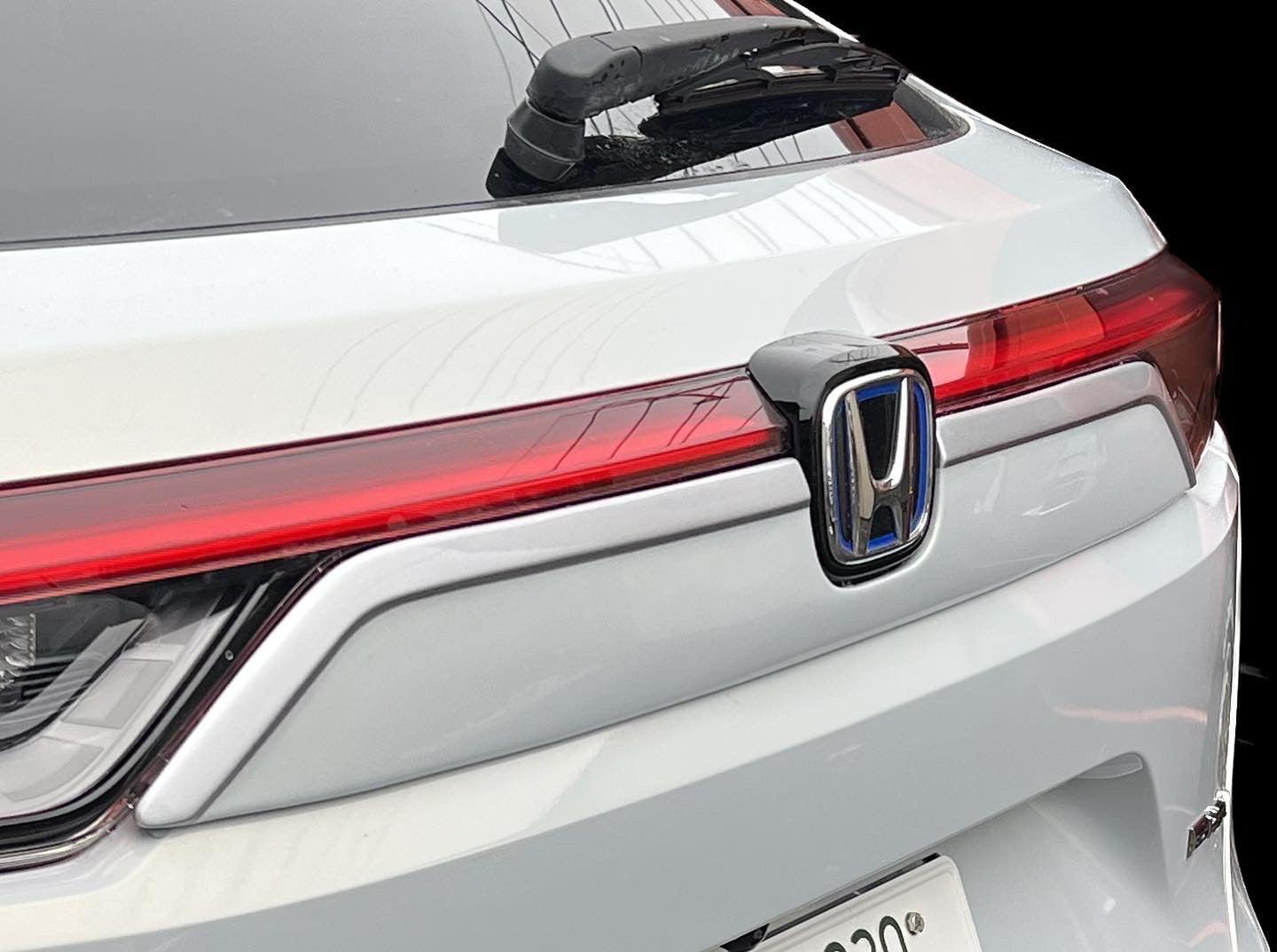 VEZEL RV型用 リアガーニッシュ